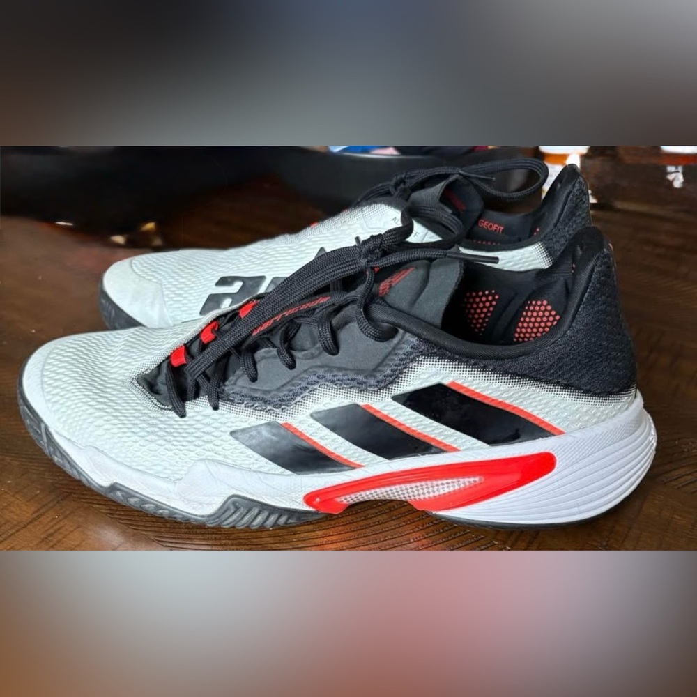 Adidas Barricade Tennis shoes